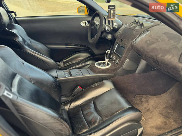 Желтый Ниссан 350З, объемом двигателя 3.5 л и пробегом 115 тыс. км за 12900 $, фото 18 на Automoto.ua
