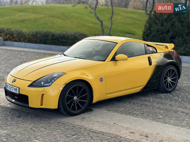 Желтый Ниссан 350З, объемом двигателя 3.5 л и пробегом 115 тыс. км за 12900 $, фото 3 на Automoto.ua
