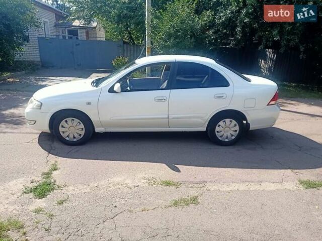 Белый Ниссан Альмера Классик, объемом двигателя 1.6 л и пробегом 292 тыс. км за 5000 $, фото 5 на Automoto.ua