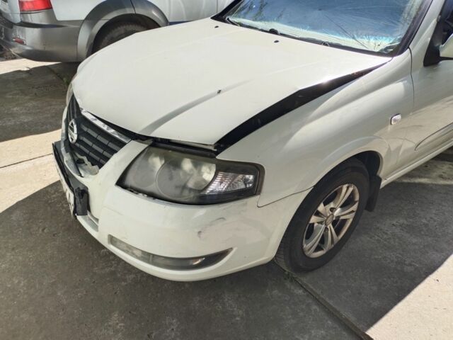 Белый Ниссан Альмера Классик, объемом двигателя 1.6 л и пробегом 190 тыс. км за 3000 $, фото 7 на Automoto.ua