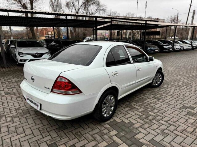 Белый Ниссан Альмера Классик, объемом двигателя 1.6 л и пробегом 246 тыс. км за 5400 $, фото 8 на Automoto.ua