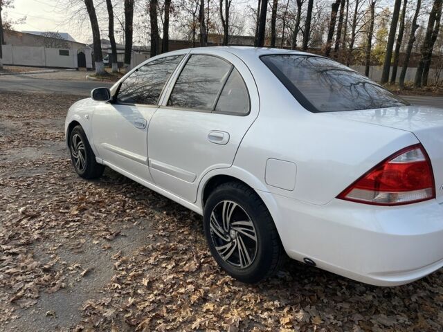 Белый Ниссан Альмера Классик, объемом двигателя 1.6 л и пробегом 330 тыс. км за 3799 $, фото 5 на Automoto.ua