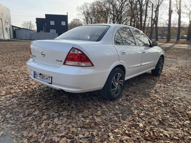 Белый Ниссан Альмера Классик, объемом двигателя 1.6 л и пробегом 330 тыс. км за 3799 $, фото 2 на Automoto.ua