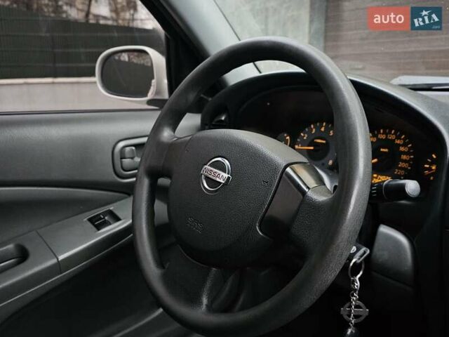 Белый Ниссан Альмера Классик, объемом двигателя 1.6 л и пробегом 280 тыс. км за 4799 $, фото 35 на Automoto.ua