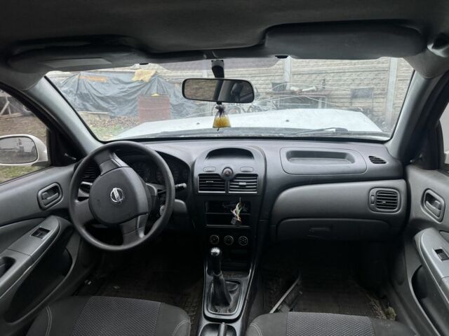 Білий Ніссан Альмера Класік, об'ємом двигуна 1.6 л та пробігом 325 тис. км за 1650 $, фото 8 на Automoto.ua