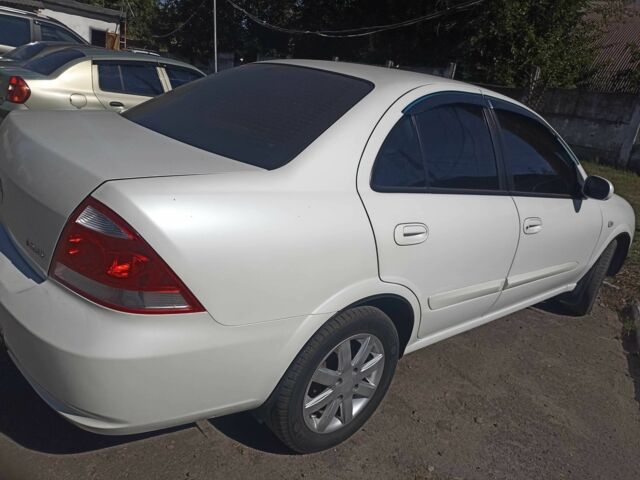 Белый Ниссан Альмера Классик, объемом двигателя 1.6 л и пробегом 270 тыс. км за 6000 $, фото 5 на Automoto.ua