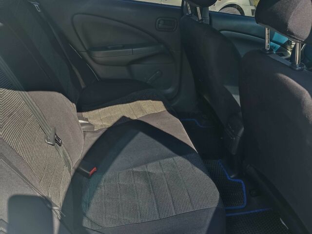 Белый Ниссан Альмера Классик, объемом двигателя 1.6 л и пробегом 270 тыс. км за 6000 $, фото 4 на Automoto.ua