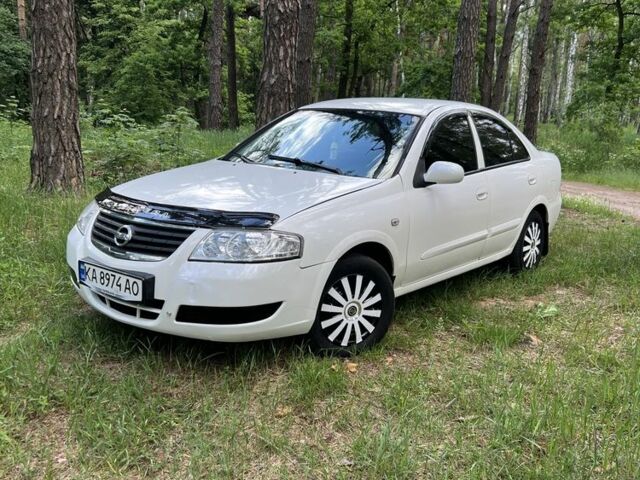 Белый Ниссан Альмера Классик, объемом двигателя 1.6 л и пробегом 226 тыс. км за 5100 $, фото 1 на Automoto.ua