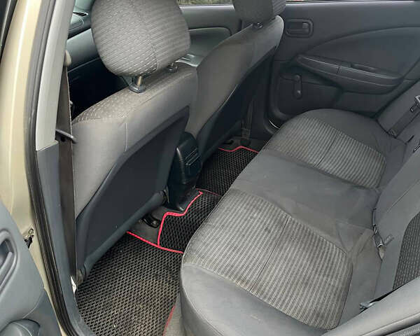 Бежевий Ніссан Альмера Класік, об'ємом двигуна 1.6 л та пробігом 238 тис. км за 3300 $, фото 5 на Automoto.ua