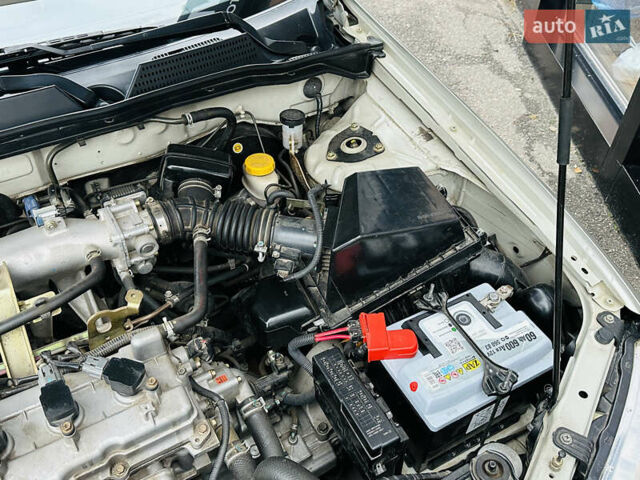 Бежевий Ніссан Альмера Класік, об'ємом двигуна 1.6 л та пробігом 61 тис. км за 6499 $, фото 37 на Automoto.ua