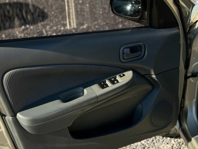 Бежевый Ниссан Альмера Классик, объемом двигателя 1.6 л и пробегом 219 тыс. км за 4700 $, фото 6 на Automoto.ua