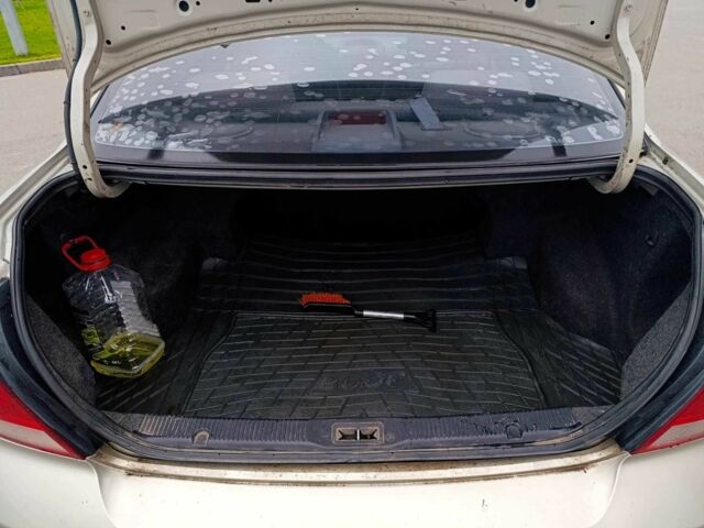 Бежевый Ниссан Альмера Классик, объемом двигателя 1.6 л и пробегом 300 тыс. км за 4100 $, фото 15 на Automoto.ua