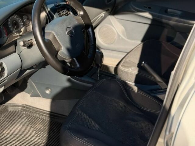 Бежевый Ниссан Альмера Классик, объемом двигателя 1.6 л и пробегом 219 тыс. км за 4700 $, фото 6 на Automoto.ua