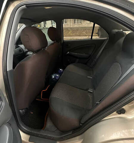 Бежевий Ніссан Альмера Класік, об'ємом двигуна 1.6 л та пробігом 170 тис. км за 5200 $, фото 3 на Automoto.ua