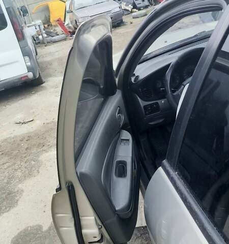 Бежевий Ніссан Альмера Класік, об'ємом двигуна 1.6 л та пробігом 199 тис. км за 1700 $, фото 18 на Automoto.ua