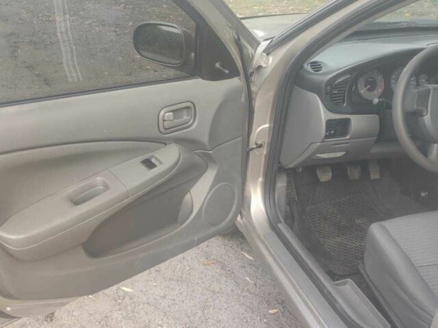 Бежевый Ниссан Альмера Классик, объемом двигателя 1.6 л и пробегом 182 тыс. км за 4000 $, фото 11 на Automoto.ua