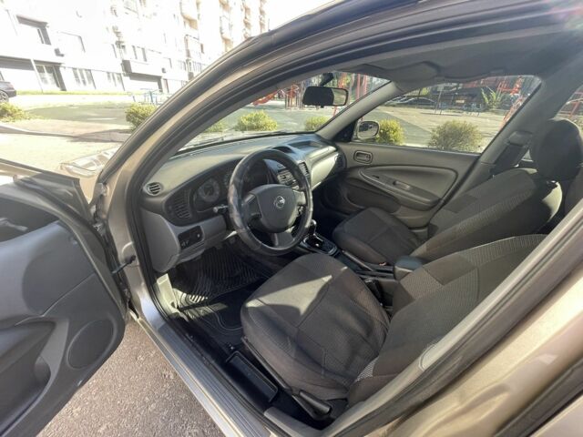 Бежевый Ниссан Альмера Классик, объемом двигателя 0 л и пробегом 24 тыс. км за 4500 $, фото 3 на Automoto.ua