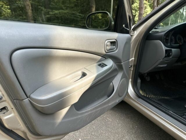 Бежевый Ниссан Альмера Классик, объемом двигателя 1.6 л и пробегом 245 тыс. км за 3600 $, фото 12 на Automoto.ua