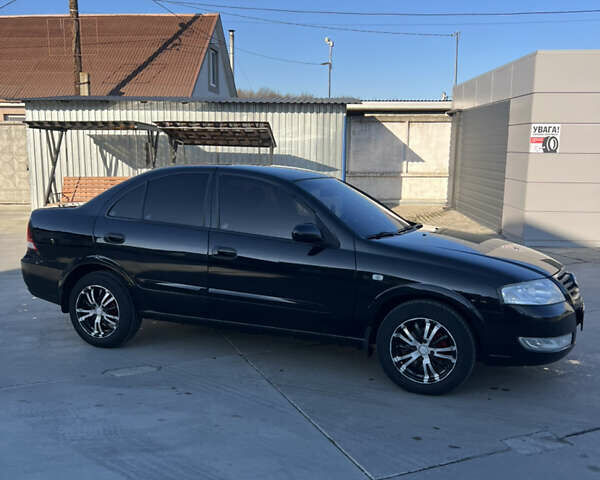 Черный Ниссан Альмера Классик, объемом двигателя 1.6 л и пробегом 250 тыс. км за 4800 $, фото 5 на Automoto.ua