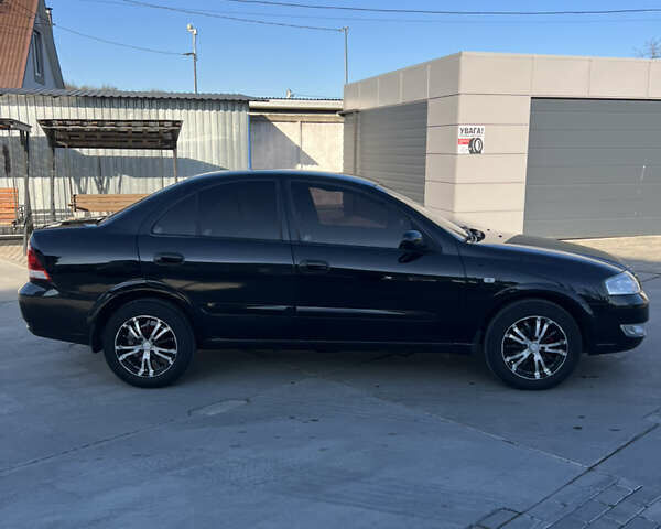 Черный Ниссан Альмера Классик, объемом двигателя 1.6 л и пробегом 250 тыс. км за 4800 $, фото 6 на Automoto.ua