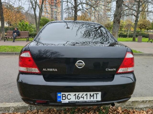 Черный Ниссан Альмера Классик, объемом двигателя 1.6 л и пробегом 333 тыс. км за 5000 $, фото 4 на Automoto.ua