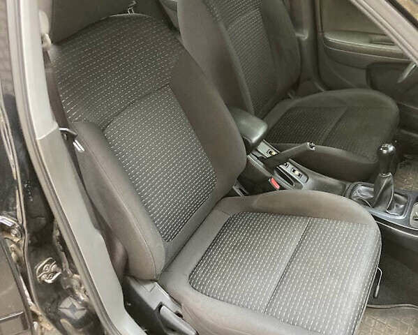 Черный Ниссан Альмера Классик, объемом двигателя 1.6 л и пробегом 155 тыс. км за 4200 $, фото 4 на Automoto.ua