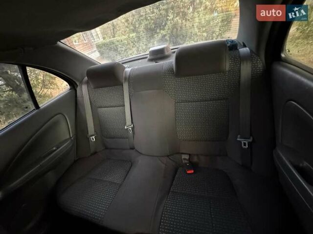 Черный Ниссан Альмера Классик, объемом двигателя 1.6 л и пробегом 212 тыс. км за 5200 $, фото 6 на Automoto.ua