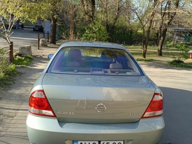 Серый Ниссан Альмера Классик, объемом двигателя 1.6 л и пробегом 255 тыс. км за 4300 $, фото 2 на Automoto.ua
