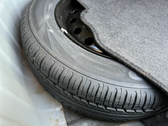 Серый Ниссан Альмера Классик, объемом двигателя 1.6 л и пробегом 100 тыс. км за 5700 $, фото 11 на Automoto.ua