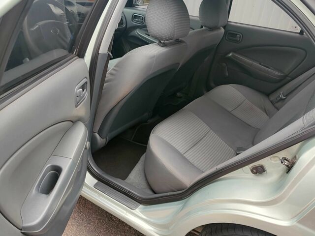 Серый Ниссан Альмера Классик, объемом двигателя 1.6 л и пробегом 215 тыс. км за 3999 $, фото 18 на Automoto.ua