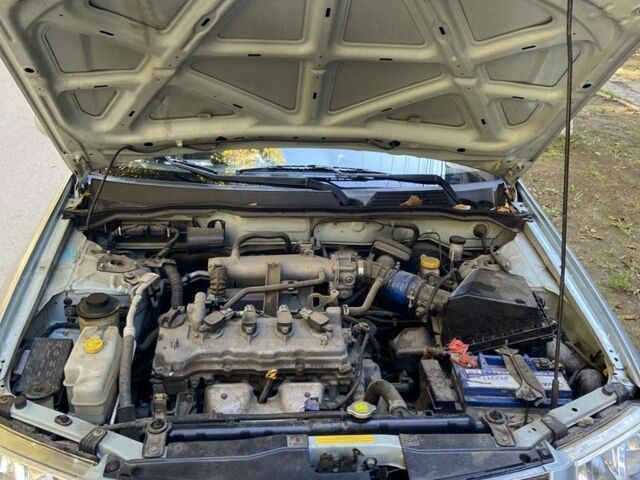 Серый Ниссан Альмера Классик, объемом двигателя 1.6 л и пробегом 284 тыс. км за 3900 $, фото 20 на Automoto.ua