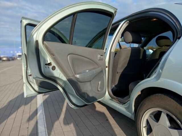 Серый Ниссан Альмера Классик, объемом двигателя 1.6 л и пробегом 255 тыс. км за 4900 $, фото 1 на Automoto.ua