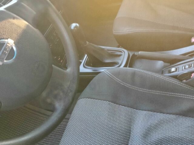 Серый Ниссан Альмера Классик, объемом двигателя 1.6 л и пробегом 233 тыс. км за 4300 $, фото 5 на Automoto.ua