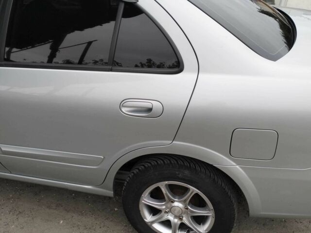 Серый Ниссан Альмера Классик, объемом двигателя 1.6 л и пробегом 233 тыс. км за 4300 $, фото 11 на Automoto.ua