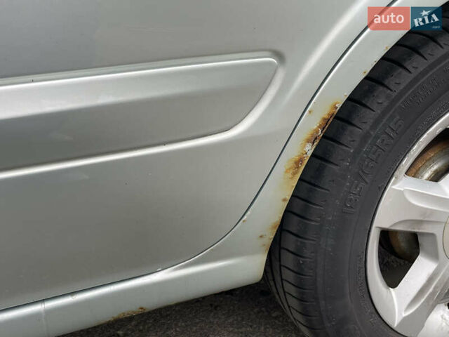 Серый Ниссан Альмера Классик, объемом двигателя 1.6 л и пробегом 213 тыс. км за 5400 $, фото 21 на Automoto.ua