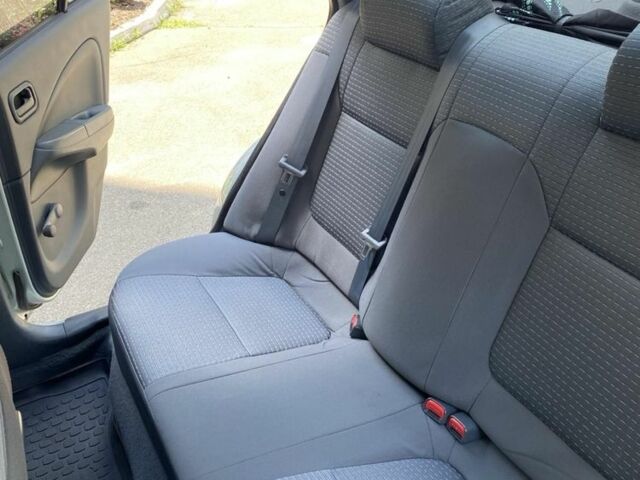 Серый Ниссан Альмера Классик, объемом двигателя 1.6 л и пробегом 150 тыс. км за 4500 $, фото 6 на Automoto.ua