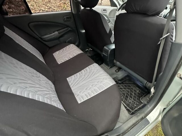 Сірий Ніссан Альмера Класік, об'ємом двигуна 1.6 л та пробігом 300 тис. км за 4200 $, фото 6 на Automoto.ua