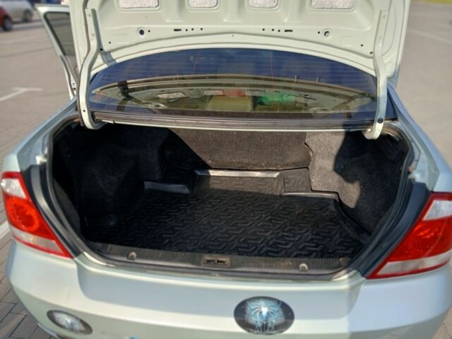 Серый Ниссан Альмера Классик, объемом двигателя 1.6 л и пробегом 255 тыс. км за 4900 $, фото 5 на Automoto.ua