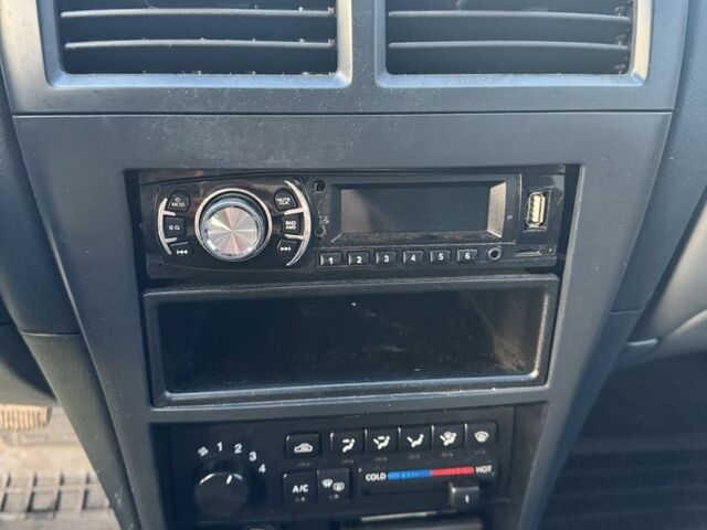 Сірий Ніссан Альмера Класік, об'ємом двигуна 1.6 л та пробігом 78 тис. км за 6200 $, фото 5 на Automoto.ua