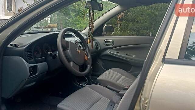 Сірий Ніссан Альмера Класік, об'ємом двигуна 1.6 л та пробігом 172 тис. км за 5050 $, фото 4 на Automoto.ua
