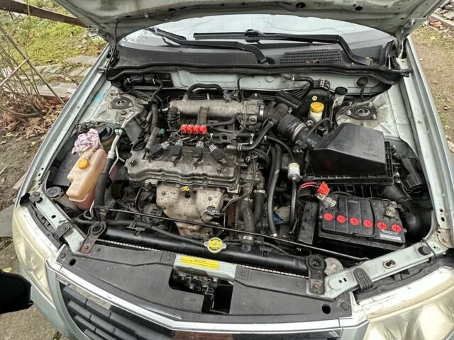 Сірий Ніссан Альмера Класік, об'ємом двигуна 1.6 л та пробігом 300 тис. км за 4200 $, фото 2 на Automoto.ua