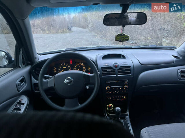 Серый Ниссан Альмера Классик, объемом двигателя 1.6 л и пробегом 336 тыс. км за 2850 $, фото 15 на Automoto.ua