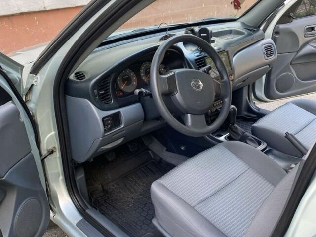 Серый Ниссан Альмера Классик, объемом двигателя 1.6 л и пробегом 150 тыс. км за 4500 $, фото 1 на Automoto.ua