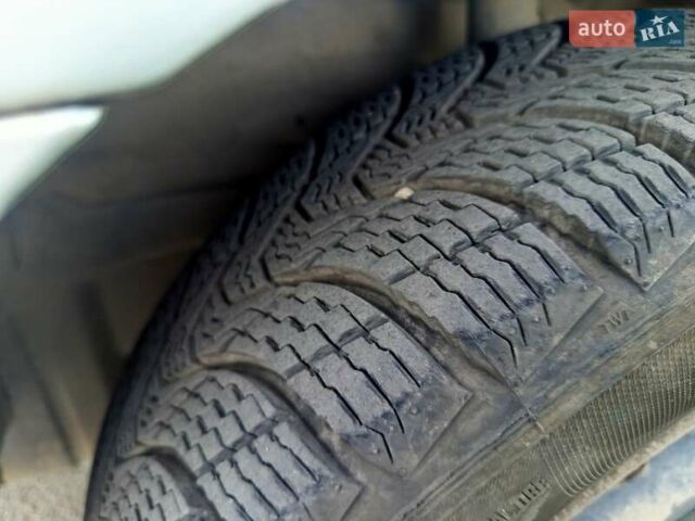 Сірий Ніссан Альмера Класік, об'ємом двигуна 1.6 л та пробігом 264 тис. км за 4400 $, фото 5 на Automoto.ua