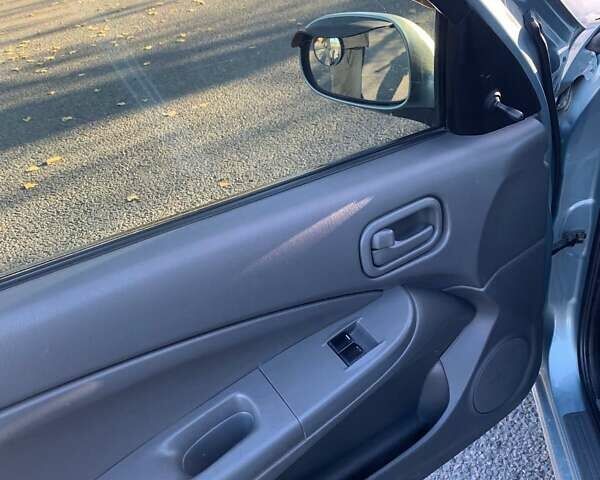 Серый Ниссан Альмера Классик, объемом двигателя 1.6 л и пробегом 204 тыс. км за 4900 $, фото 4 на Automoto.ua