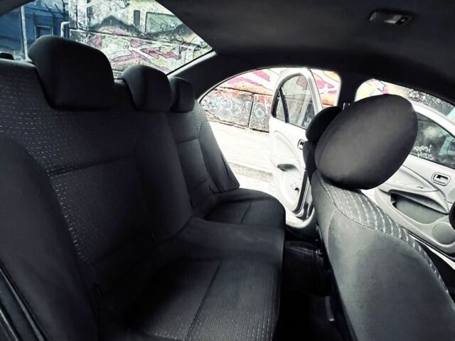 Серый Ниссан Альмера Классик, объемом двигателя 1.6 л и пробегом 250 тыс. км за 4300 $, фото 8 на Automoto.ua