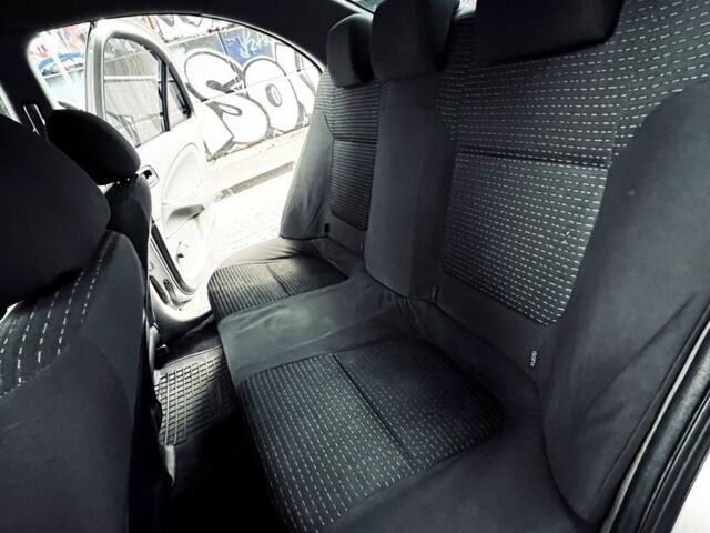 Серый Ниссан Альмера Классик, объемом двигателя 1.6 л и пробегом 250 тыс. км за 4300 $, фото 9 на Automoto.ua