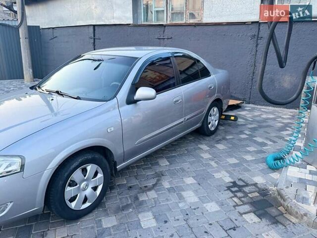 Серый Ниссан Альмера Классик, объемом двигателя 1.6 л и пробегом 95 тыс. км за 6600 $, фото 5 на Automoto.ua
