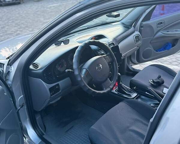 Серый Ниссан Альмера Классик, объемом двигателя 1.6 л и пробегом 95 тыс. км за 6600 $, фото 7 на Automoto.ua