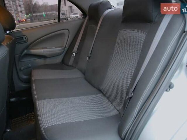 Серый Ниссан Альмера Классик, объемом двигателя 1.6 л и пробегом 93 тыс. км за 6100 $, фото 6 на Automoto.ua